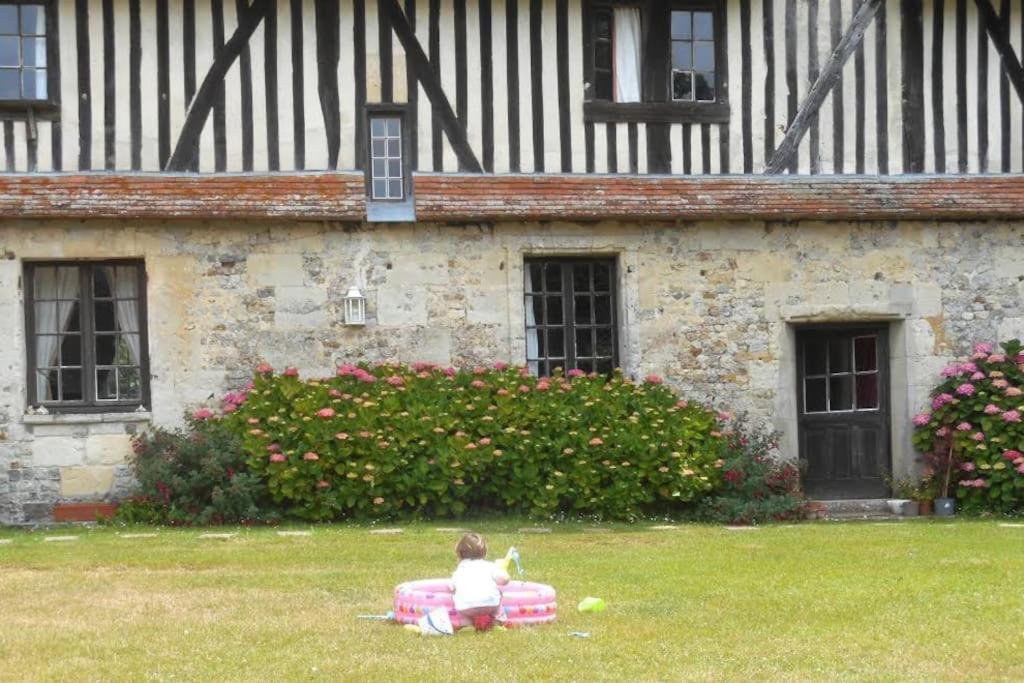 La Ferme Du Chateau Fauguernon Εξωτερικό φωτογραφία