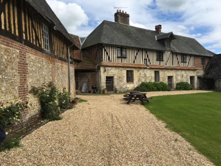La Ferme Du Chateau Fauguernon Εξωτερικό φωτογραφία
